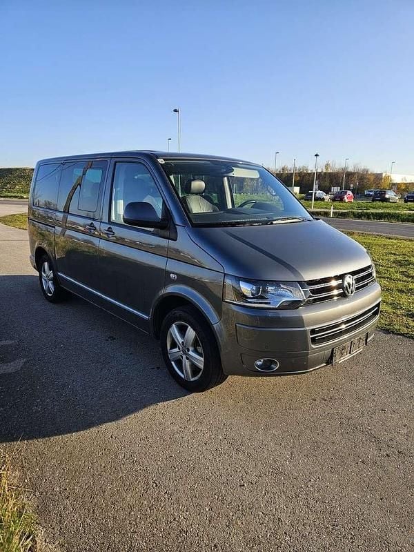 Grau Gebraucht 2012 VW Multivan Edition Van | € 14.500 (Etwas zu teuer) - Bild 1/4