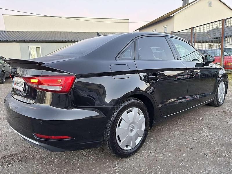 Gebraucht Audi A3 Comfort 110 PS (80 kW) 2019 Schwarz Limousine