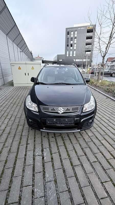 Schwarz Gebraucht 2009 Suzuki SX4 SUV | € 4.800 - Bild 1/4