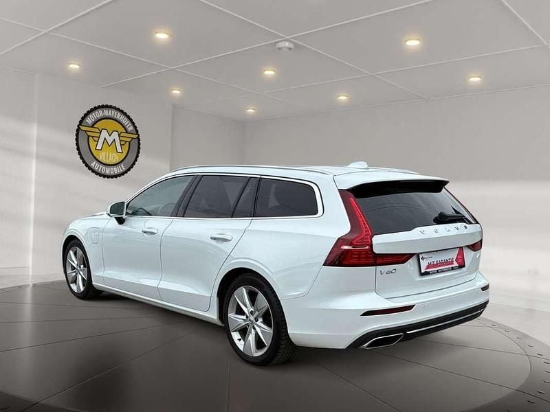 Gebraucht Volvo V60 Inscription 253 PS (186 kW) 2021 Weiß Kombi