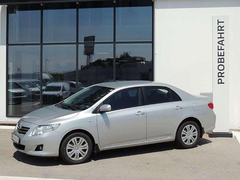 Gebraucht Toyota Corolla 126 PS (92 kW) 2009 Silber Limousine