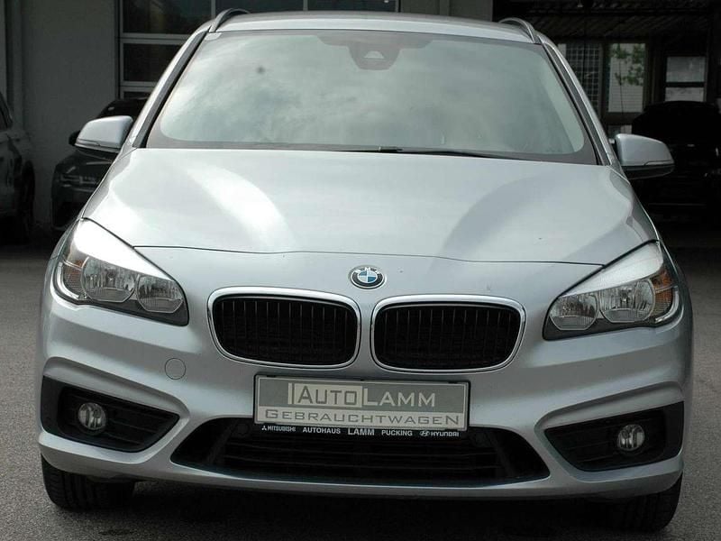 Silber Gebraucht 2017 BMW 218 Kombi | € 8.450 (Guter Preis) - Bild 1/4