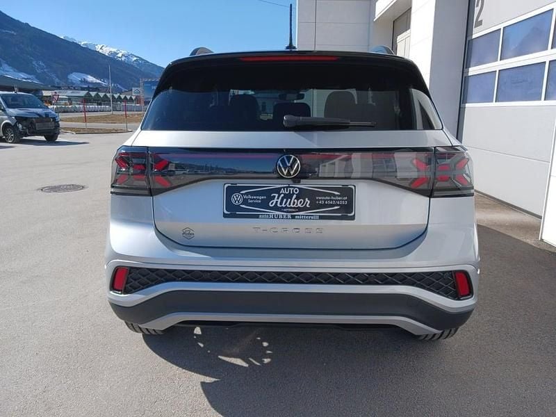 Neu VW T-Cross Sport 115 PS (84 kW) 2026 Silber  metallic SUV