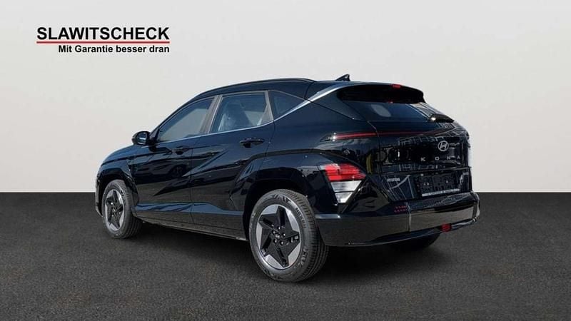 Gebraucht Hyundai Kona 114 kW (156 PS) 2023 Schwarz SUV