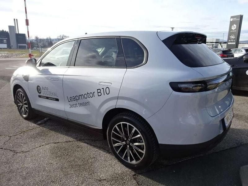Neu Leapmotor B10 160 kW (218 PS) 2025 SUV