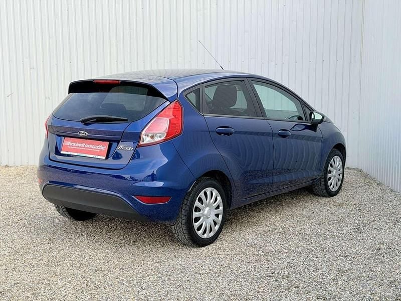 Gebraucht Ford Fiesta Celebration 82 PS (60 kW) 2017 Blau Kleinwagen