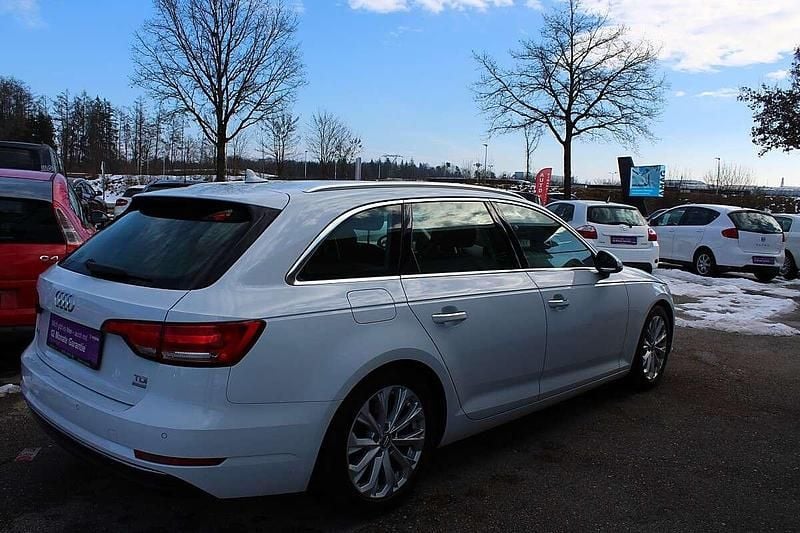 Gebraucht Audi A4 Design 150 PS (110 kW) 2017 Weiß Kombi
