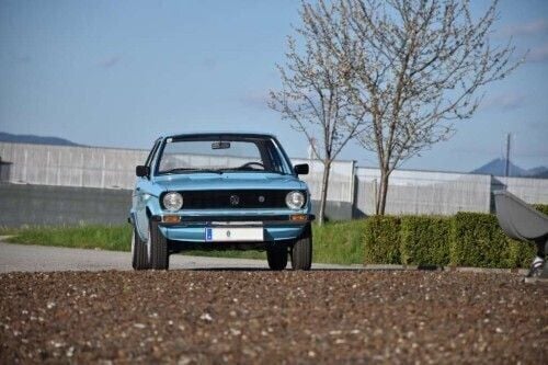 Hellblau Gebraucht 1978 VW Derby Limousine | € 12.000 - Bild 1/4