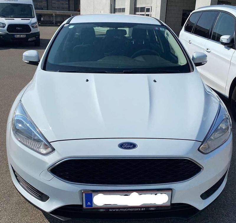 Gebraucht Ford Focus Trend 101 PS (74 kW) 2018 Weiß Kombi