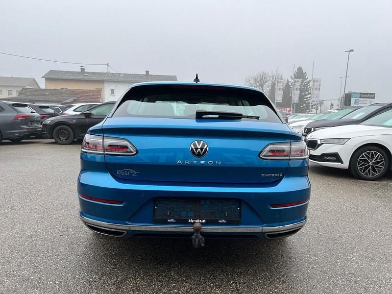 Gebraucht VW Arteon Elegance 156 PS (114 kW) 2021 Blau Kombi