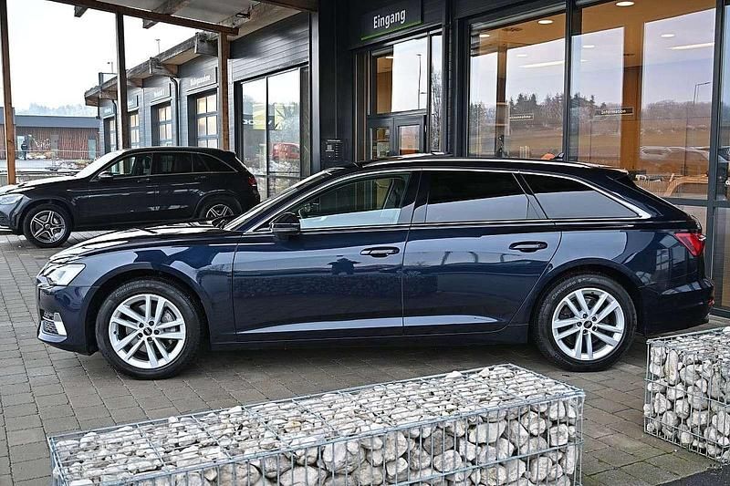 Gebraucht Audi A6 Sport 245 PS (180 kW) 2022 Blau Kombi