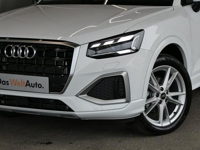 Neu Audi Q2 Admired 115 PS (84 kW) 2025 Weiss  normal SUV
