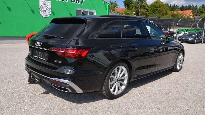 Gebraucht Audi A4 S-Line 163 PS (119 kW) 2022 Schwarz Kombi