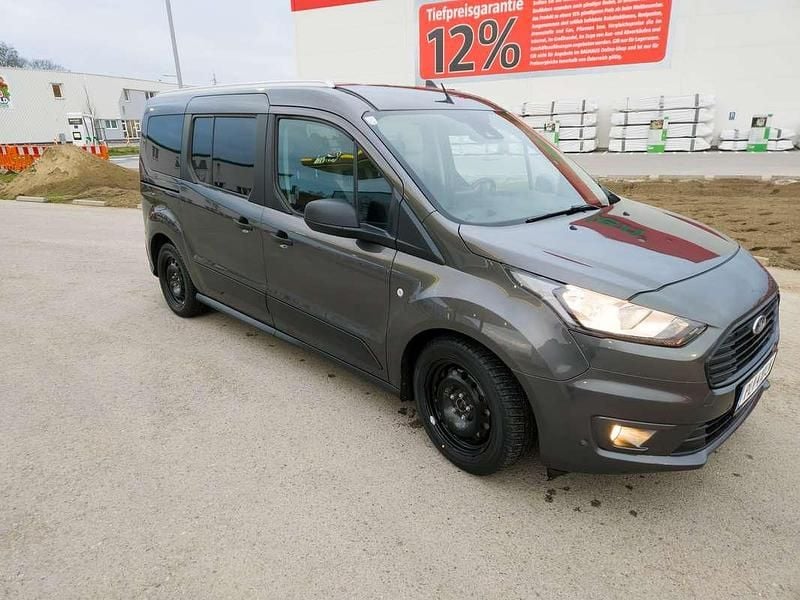 Gebraucht Ford Tourneo 120 PS (88 kW) 2022 Grau Kombi