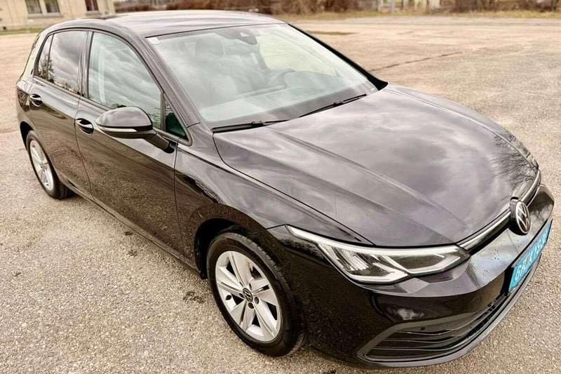Gebraucht VW Golf VIII Life 116 PS (85 kW) 2022 Schwarz Limousine