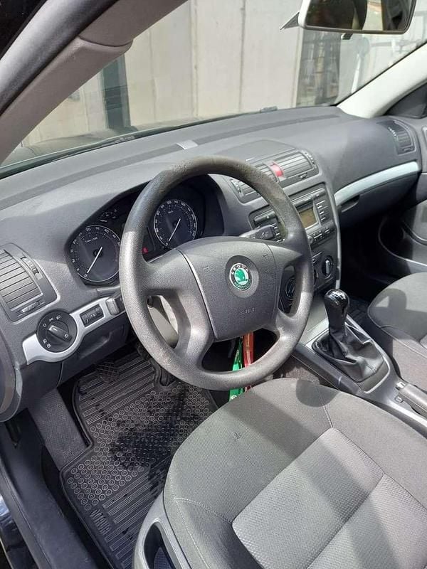 Gebraucht Skoda Octavia 105 PS (77 kW) 2008 Schwarz Limousine