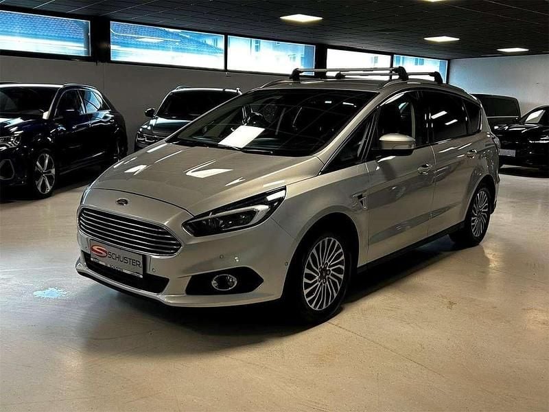 Gebraucht Ford S-MAX Titanium 150 PS (110 kW) 2019 Silber Van / Kleinbus