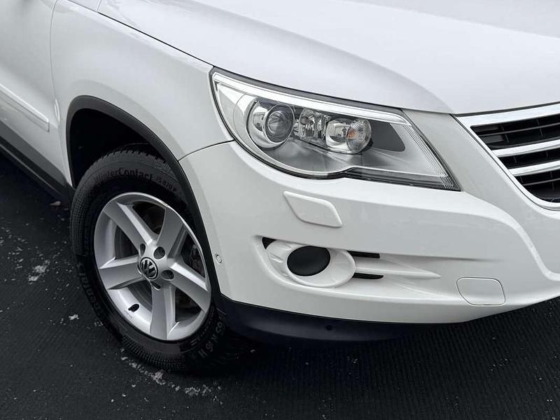 Gebraucht VW Tiguan Sportline 140 PS (102 kW) 2010 Weiß SUV