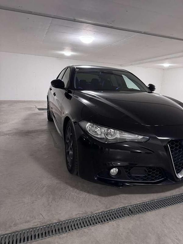 Gebraucht Alfa Romeo Giulia 136 PS (100 kW) 2017 Schwarz Limousine