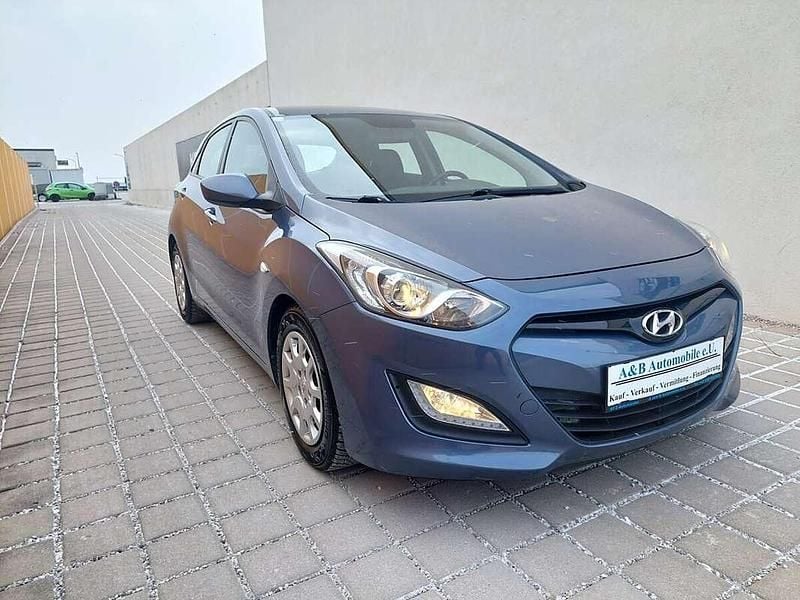 Gebraucht Hyundai i30 90 PS (66 kW) 2013 Blau Limousine