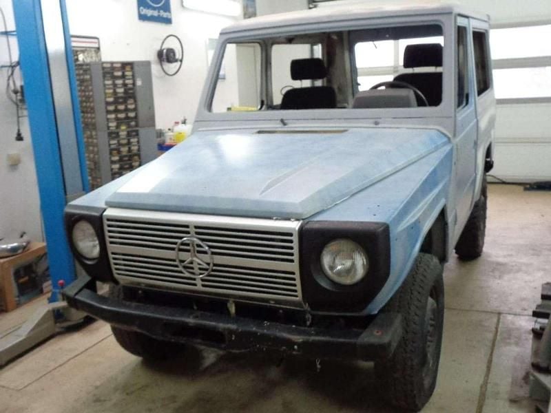 Weiß Gebraucht 1983 Mercedes G240 SUV | € 9.900 - Bild 1/4