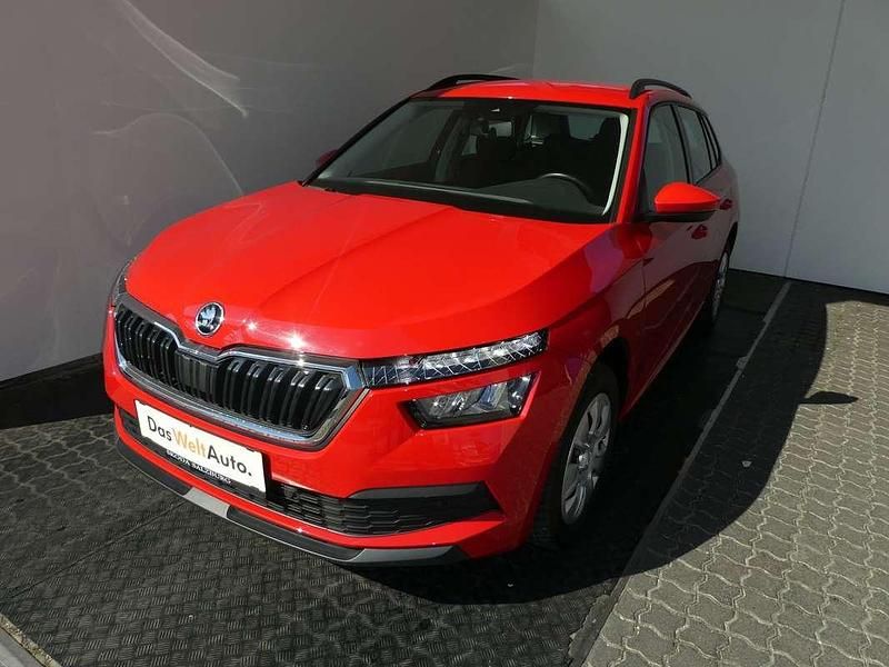 Mittelrot normal Gebraucht 2020 Skoda Kamiq Active SUV | € 17.990 (Superpreis) - Bild 1/4