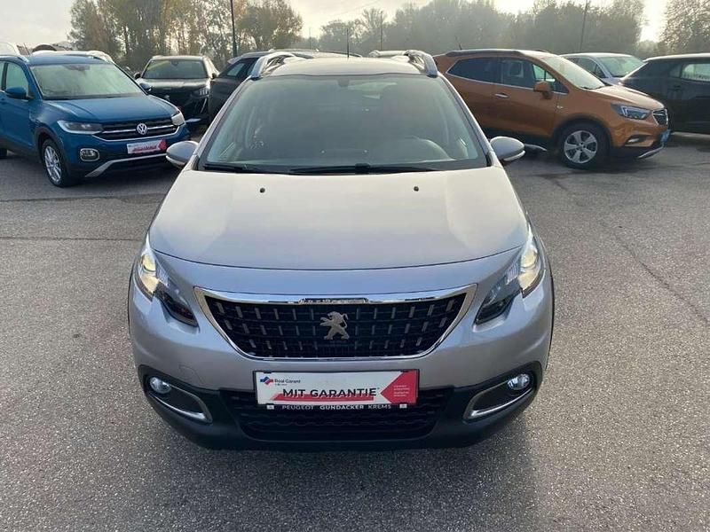 Gebraucht Peugeot 2008 Signature Sky 102 PS (75 kW) 2019 Grau SUV