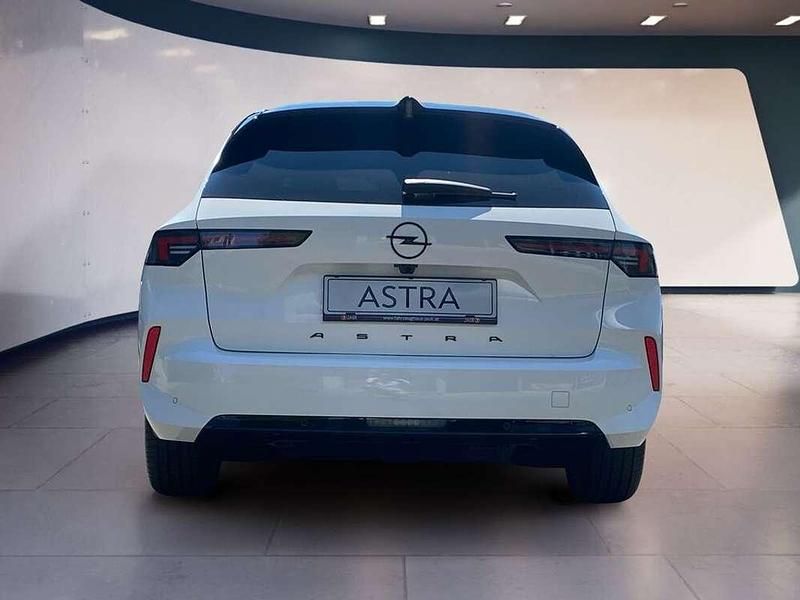 Neu Opel Astra 131 PS (96 kW) 2025 Weiß Kombi