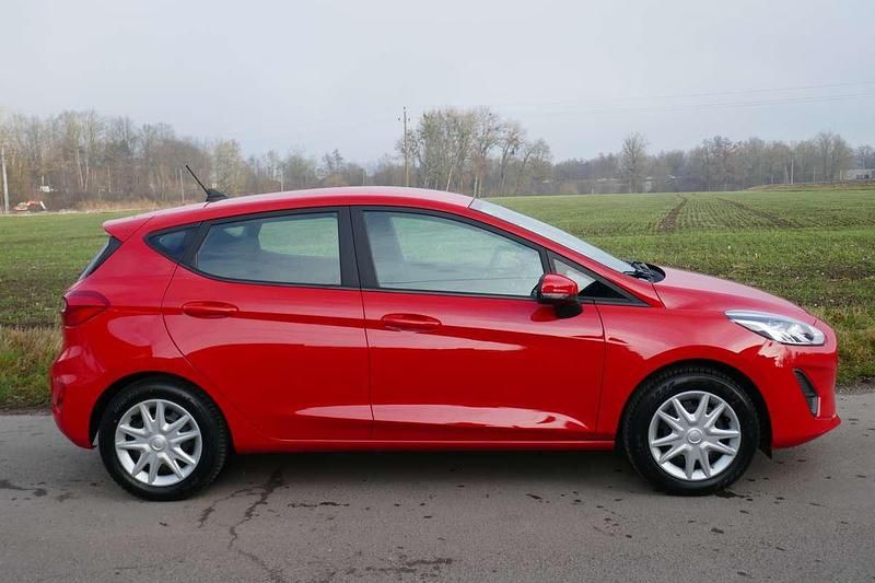 Gebraucht Ford Fiesta Cool & Connect 75 PS (55 kW) 2020 Rot Kleinwagen