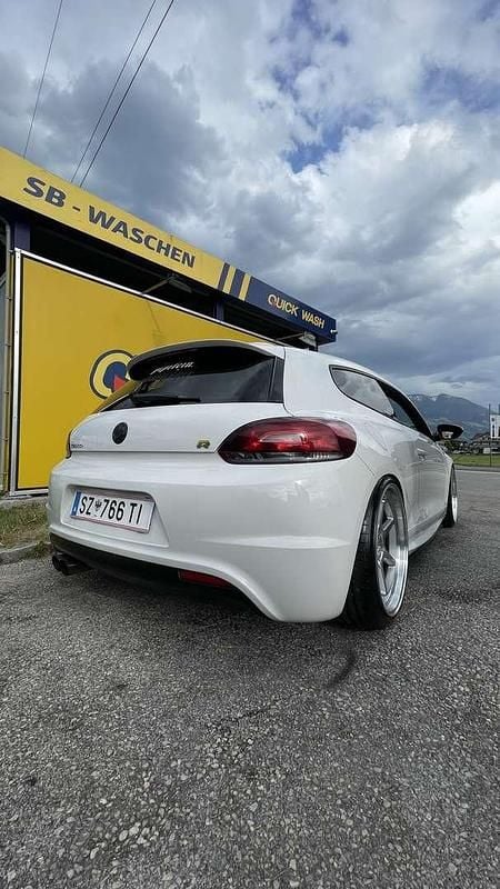 Weiß Gebraucht 2012 VW Scirocco Edition Coupé | € 13.999 (Teuer) - Bild 1/4