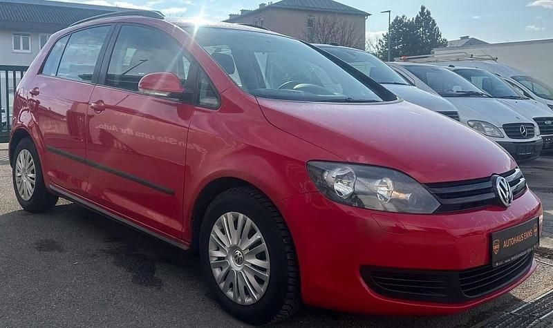 Gebraucht VW Golf Trendline 90 PS (66 kW) 2009 Rot Limousine