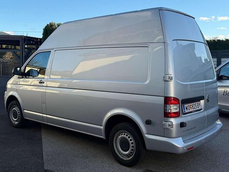 Gebraucht VW T5 102 PS (75 kW) 2011 Silber Van