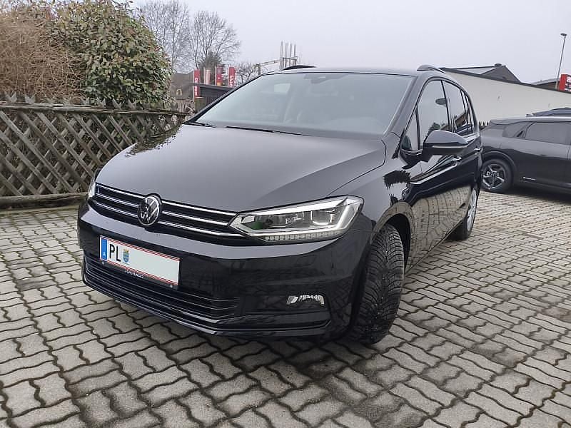Gebraucht VW Touran 150 PS (110 kW) 2024 Schwarz Van / Kleinbus