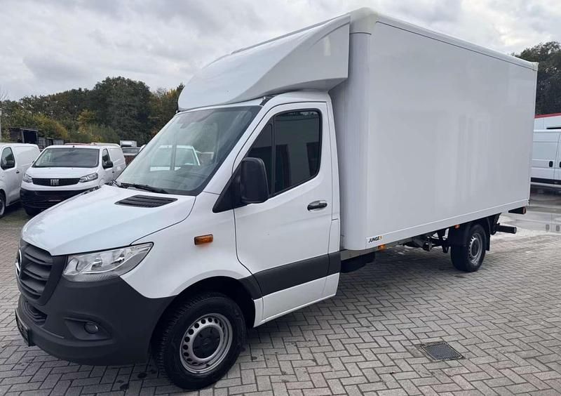 Weiß Gebraucht 2024 Mercedes Sprinter Van | € 51.900 - Bild 1/4