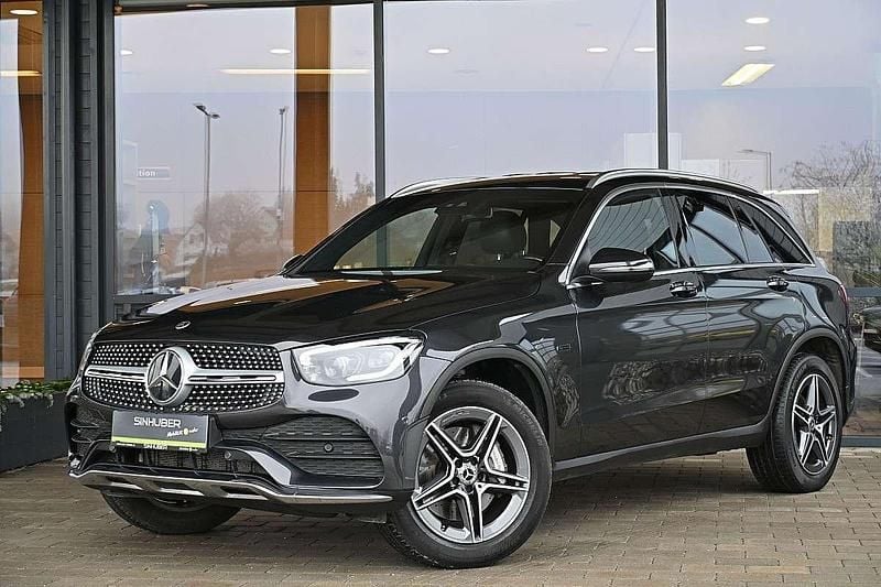 Grau Gebraucht 2020 Mercedes GLC300e AMG SUV | € 34.490 (Guter Preis) - Bild 1/4