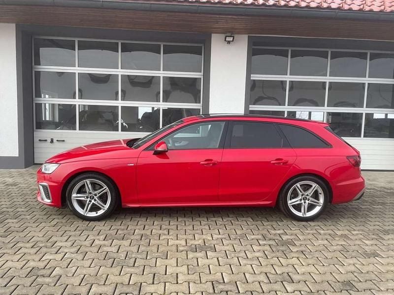 Gebraucht Audi A4 S-Line 163 PS (119 kW) 2022 Rot Kombi