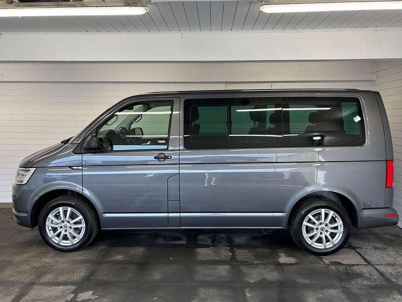 Gebraucht VW T6 Trendline 150 PS (110 kW) 2018 Grau Van