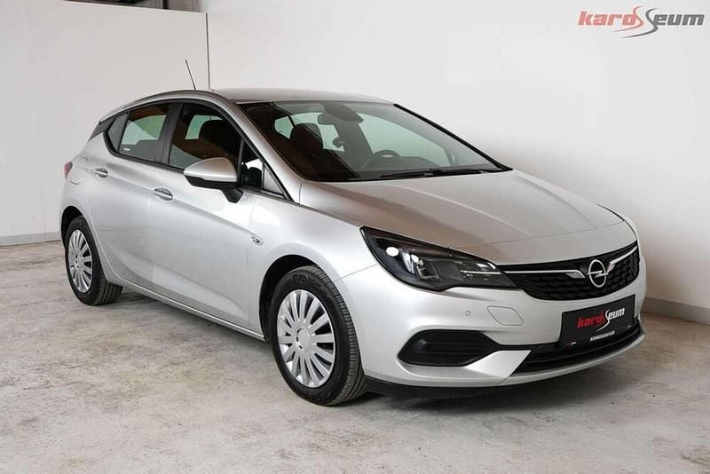 Gebraucht Opel Astra Edition 105 PS (77 kW) 2020 Silber Limousine