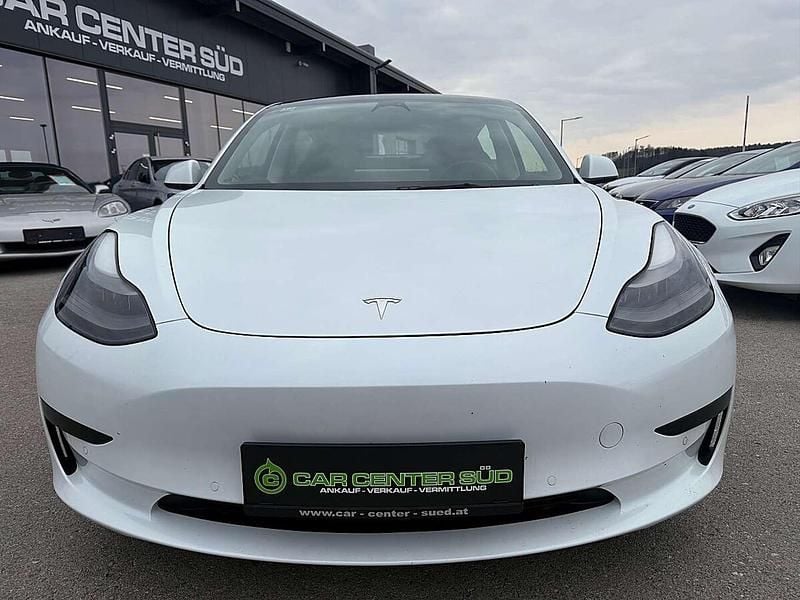Gebraucht Tesla Model 3 Standard Range 225 kW (306 PS) 2021 Weiß Limousine