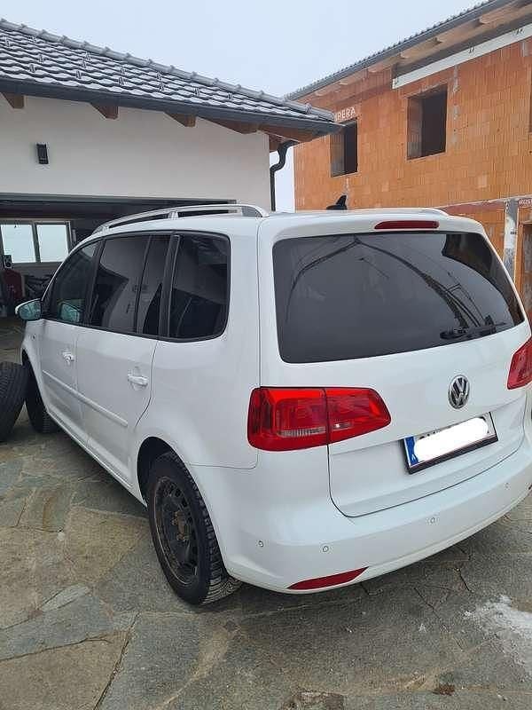 Gebraucht VW Touran Comfortline 105 PS (77 kW) 2014 Weiß Van / Kleinbus