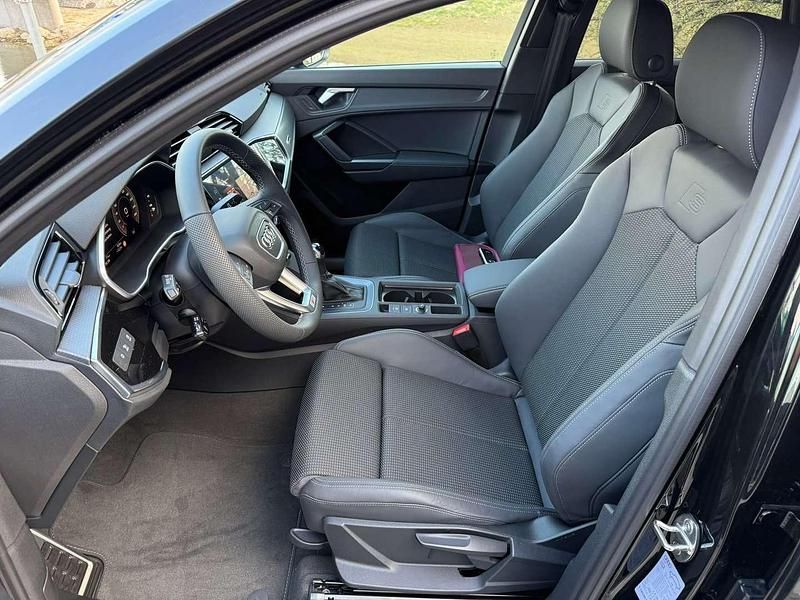 Gebraucht Audi Q3 Admired 150 PS (110 kW) 2025 Schwarz SUV