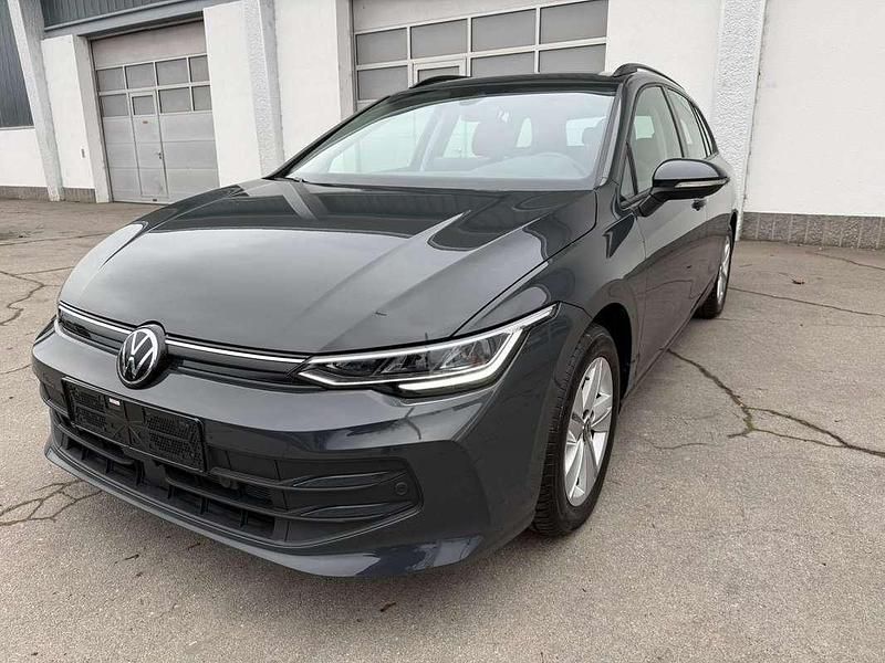 Mittelgrau normal Gebraucht 2024 VW Golf VIII Life Kombi | € 29.000 (Etwas zu teuer) - Bild 1/4