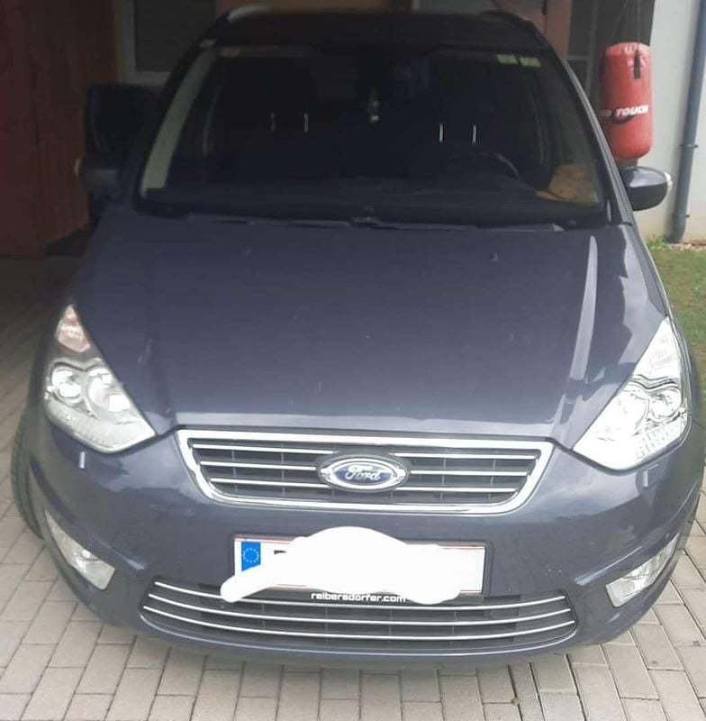 Grau Gebraucht 2014 Ford Galaxy Titanium Van / Kleinbus | € 7.300 (Superpreis) - Bild 1/4