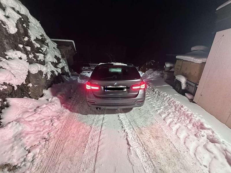 Gebraucht BMW 320 Sport Line 190 PS (139 kW) 2016 Schwarz Kombi