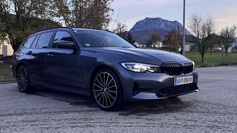 Grau Gebraucht 2020 BMW 320 Kombi | € 26.999 (Fairer Preis) - Bild 1/4