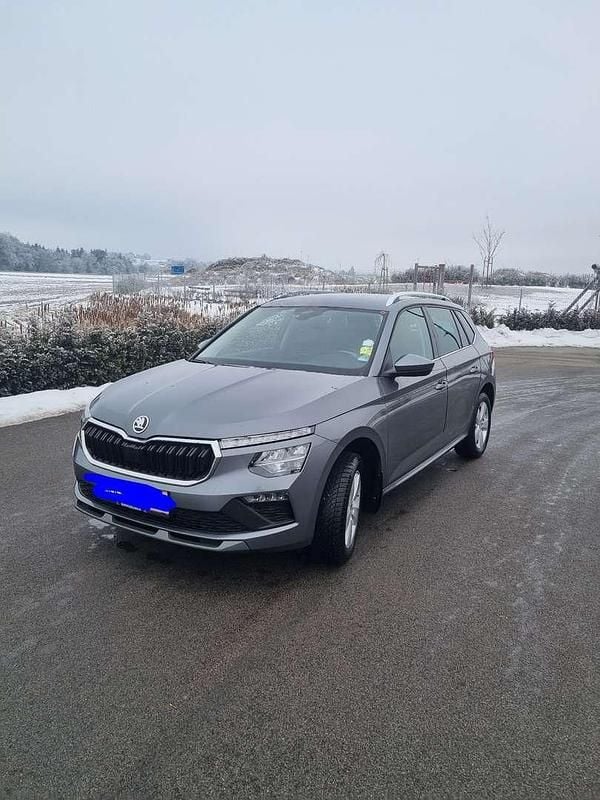 Grau Gebraucht 2024 Skoda Kamiq Selection SUV | € 25.900 (Guter Preis) - Bild 1/4
