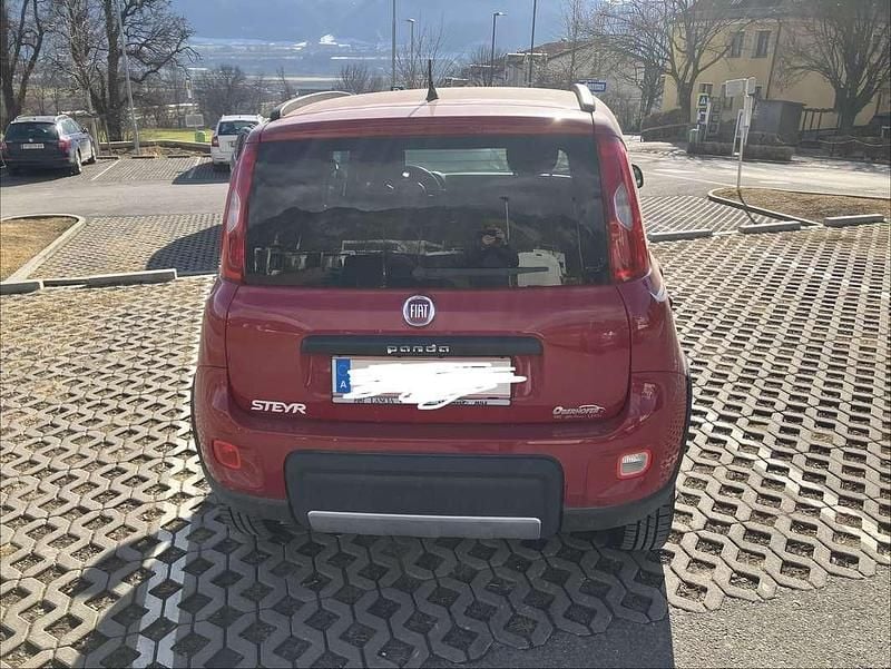 Gebraucht Fiat Panda 4x4 75 PS (55 kW) 2013 Rot Kleinwagen