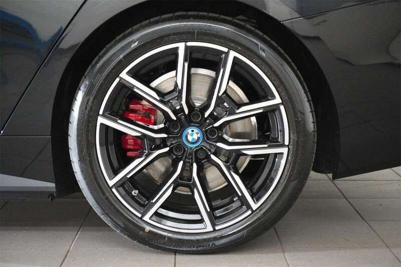 Gebraucht BMW i4 Efficient Dynamics 250 kW (340 PS) 2024 Saphirschwarz Limousine