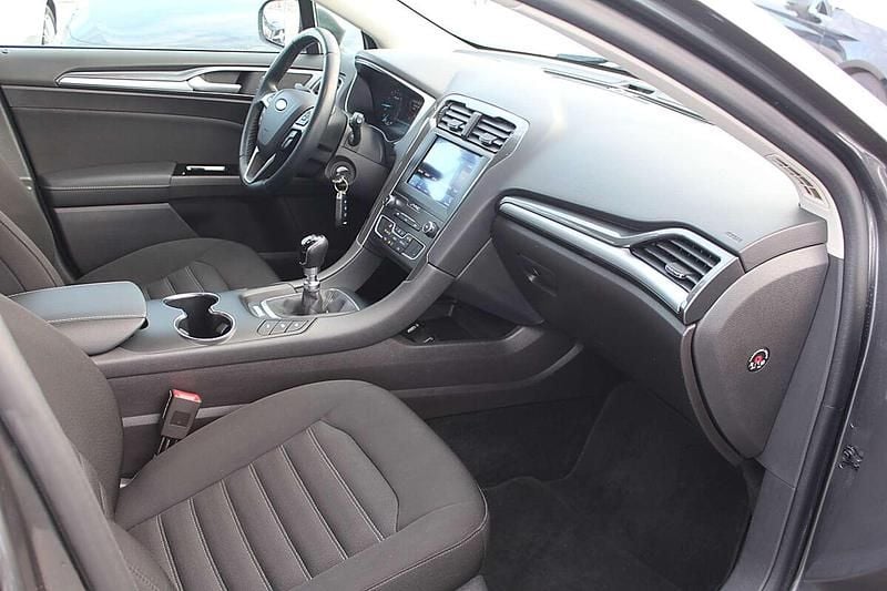 Gebraucht Ford Mondeo Trend 150 PS (110 kW) 2019 Grau Kombi