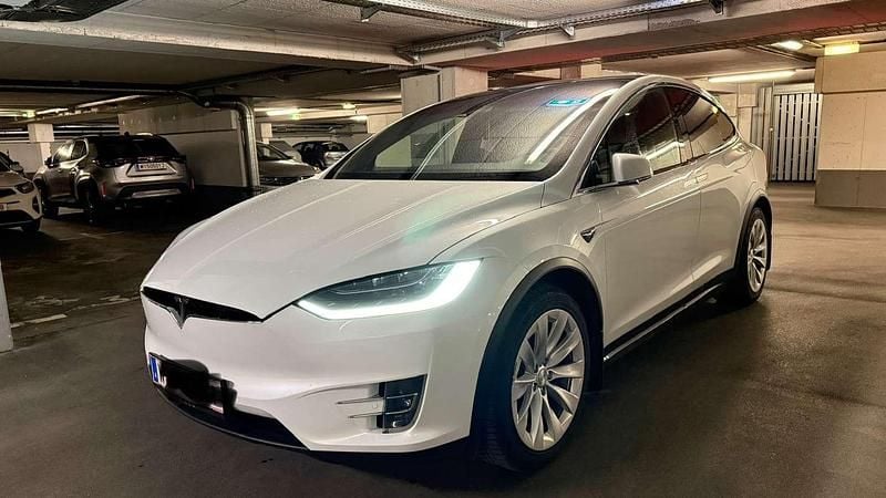 Weiß Gebraucht 2017 Tesla Model X SUV | € 27.900 - Bild 1/4